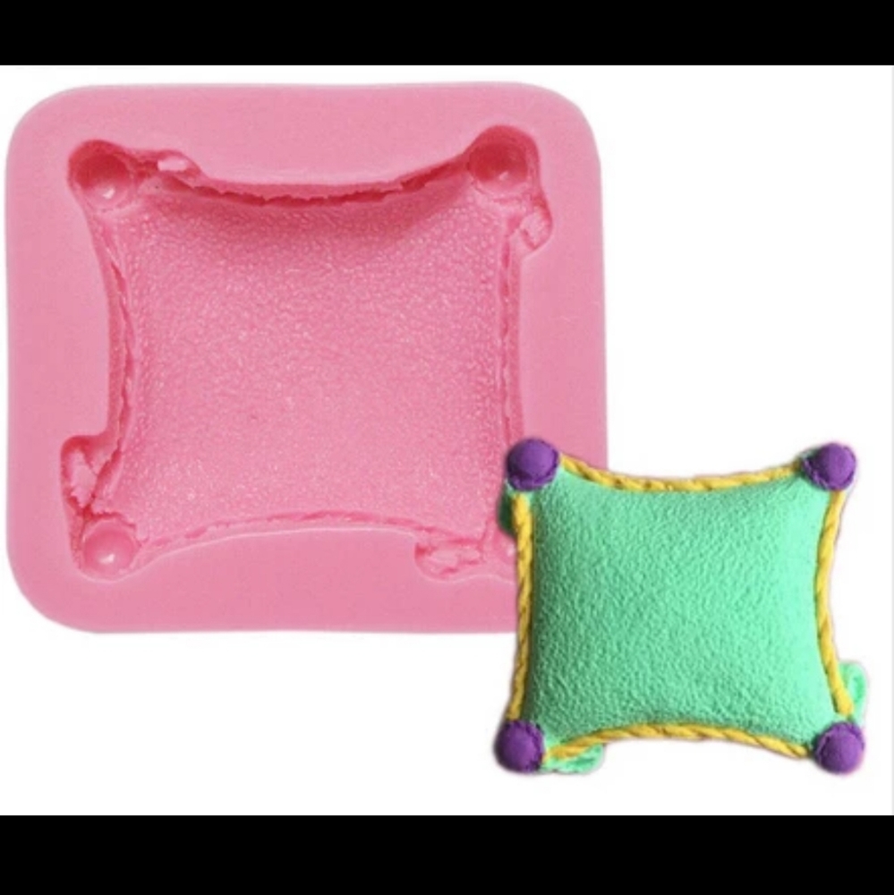 Baking Small Pillow Silicone Mold